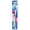 Brosses à dents Oral-B® Pro-Health™ CrossAction® Gentle Clean – 12/emballage